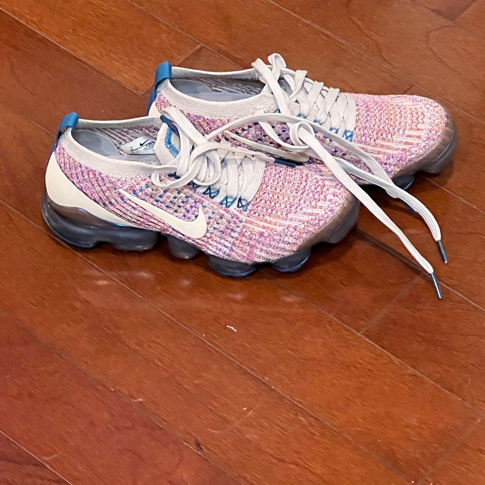 Nike Multicolor Knit Sneakers with Blue Accents